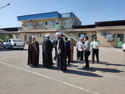 تصاویر/ برنامه های مدرسه علمیه مفیدیه سیرجان  در هفته بزرگداشت نیروی انتظامی