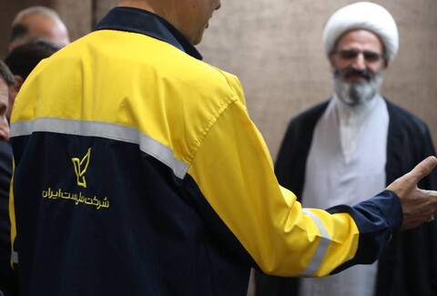 تصاویر/ دیدار مدیرکل و کارکنان اداره کل پست استان با نماینده ولی‌فقیه در استان سمنان