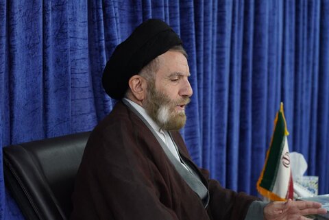 تصاویر دیدار مشاور رئیس ستاد اجرایی فرمان امام و مدیرعامل شرکت توسعه‌گری پردیس با نماینده ولی‌فقیه در لرستان