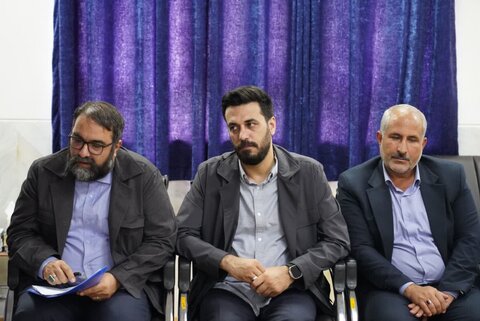 تصاویر دیدار مشاور رئیس ستاد اجرایی فرمان امام و مدیرعامل شرکت توسعه‌گری پردیس با نماینده ولی‌فقیه در لرستان