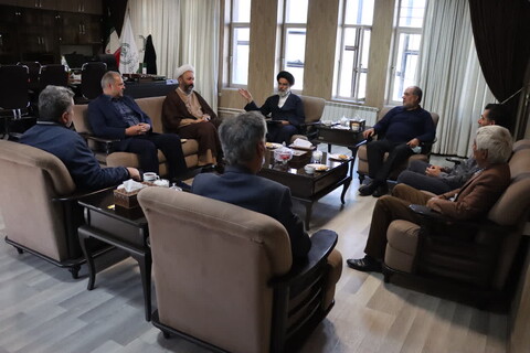 تصاویر/ دیدار اعضای شورای انجمن های اسلامی کارخانجات آذربایجان شرقی با مدیرکل تبلیغات اسلامی استان  آذربایجان شرقی