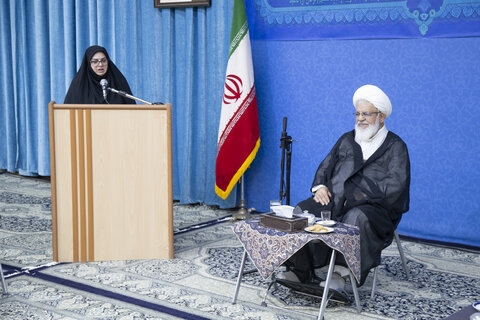 تصاویر/ دیدار مسئول و کارکنان کانون پرورش فکری کودکان استان یزد با آیت الله ناصری به مناسبت هفته ملی کودک