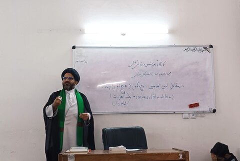 تصاویر/ برگزاری کارگاه مهارتهای تبلیغی برای طلاب مدرسه علمیه مصلی