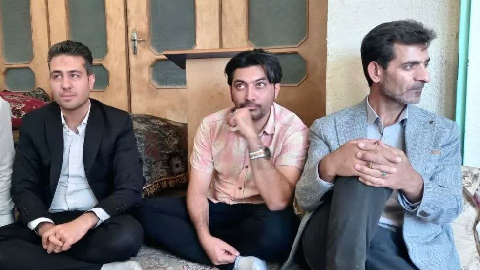 امام جمعه آران و بیدگل با خانواده معظم شهید بذرافشان دیدار کرد +عکس