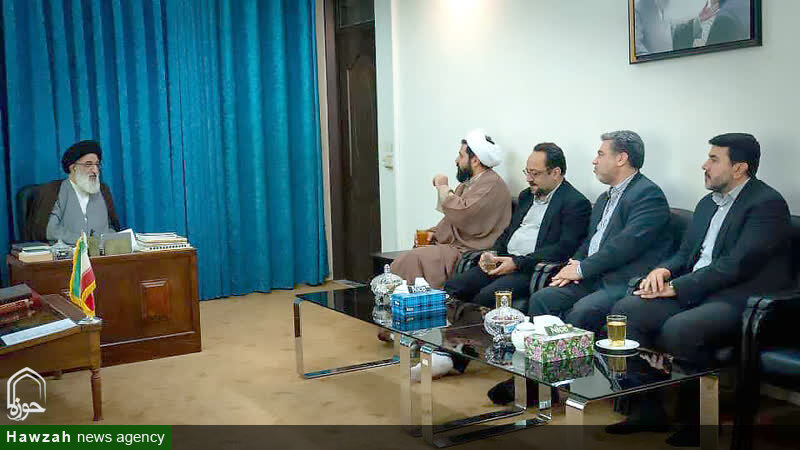 تأکید بر ترویج فرهنگ قرض‌الحسنه برای کاستن از بار معیشتی مردم