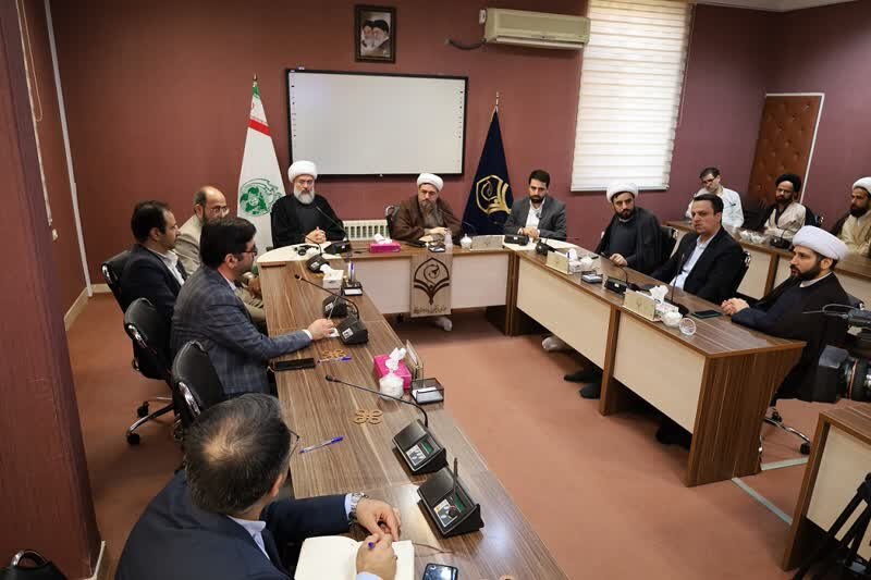 بازدید سید محمدامین آقامیری، دبیر شورای عالی فضای مجازی کشور از مرکز ملی پاسخگویی به سؤالات دینی