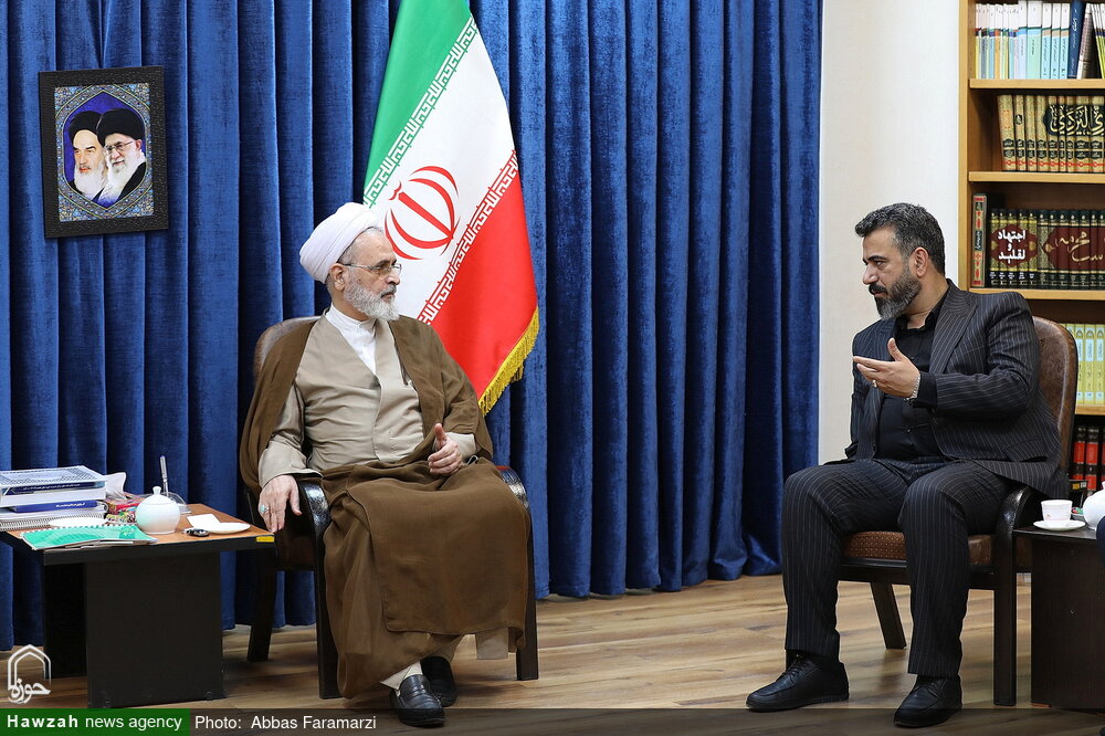 آنچه ایران را در برابر دشمنان حفظ کرد، اتکا به توان داخلی بود / مردم را به مشارکت فراگیر اقتصادی دعوت کنیم