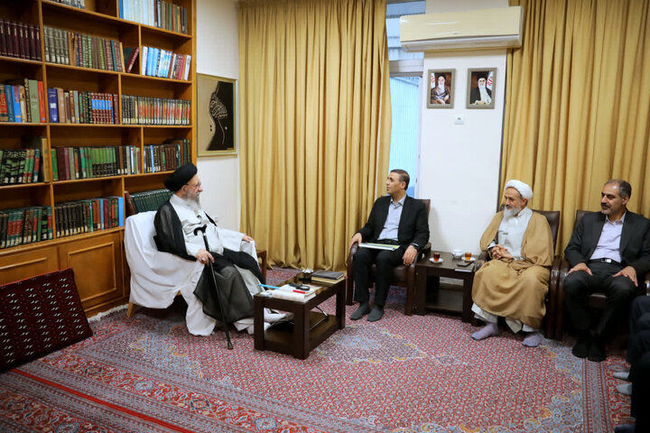 آگاه‌سازی جامعه نسبت به مزایای بیمه وظیفه اجتماعی است