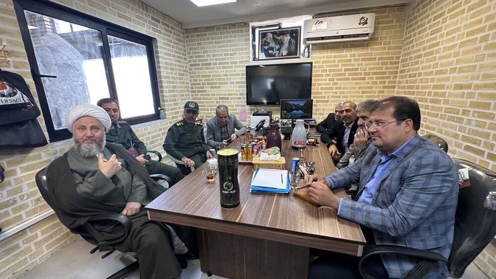 بازدید امام جمعه آران وبیدگل ازیک شرکت تولیدی فناورانه+عکس