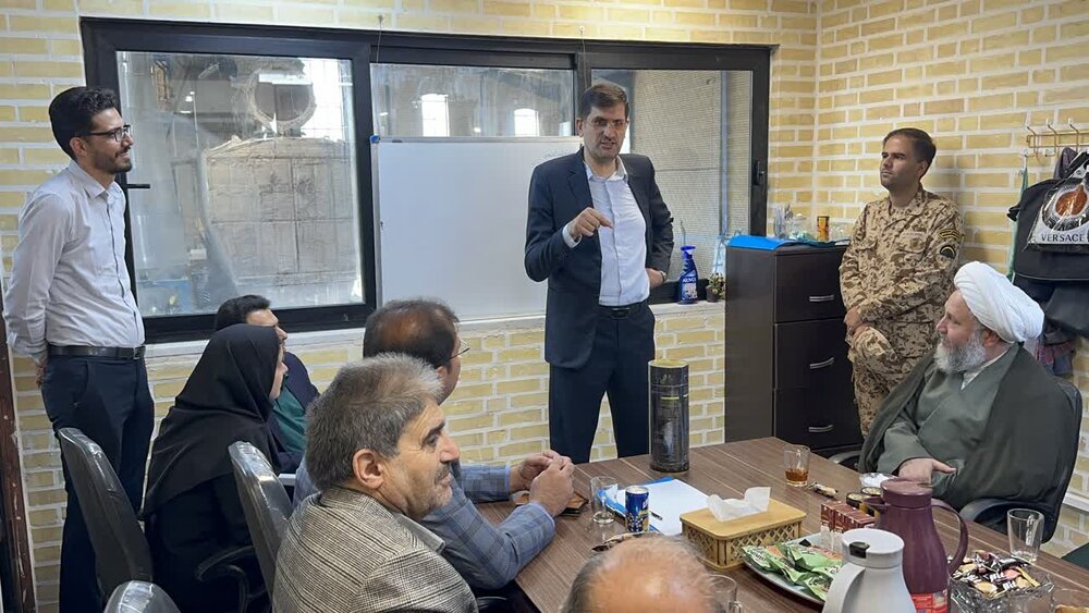 بازدید امام جمعه آران وبیدگل ازیک شرکت تولیدی فناورانه+عکس