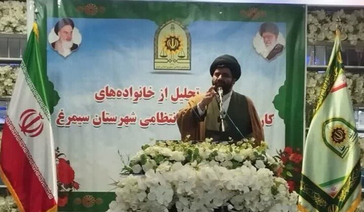 همدلی مردم با نیروی فراجا ضامن امنیت پایدار خواهد بود