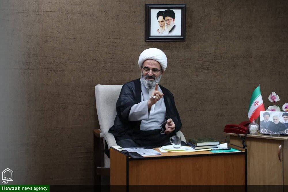 خدمت‌رسانی صادقانه به مردم با نیت الهی، مشمول پاداش‌های اخروی است