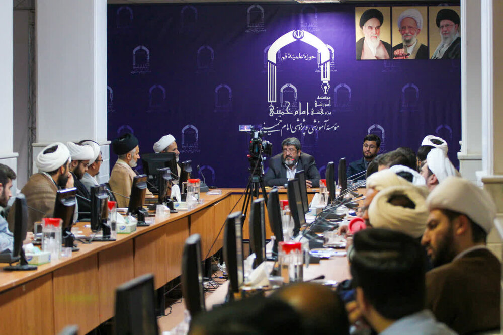 دشمن می‌خواهد تمام توان کشور را بگیرد/ رخداد سه خطای بزرگ تحلیلی در برابر غرب