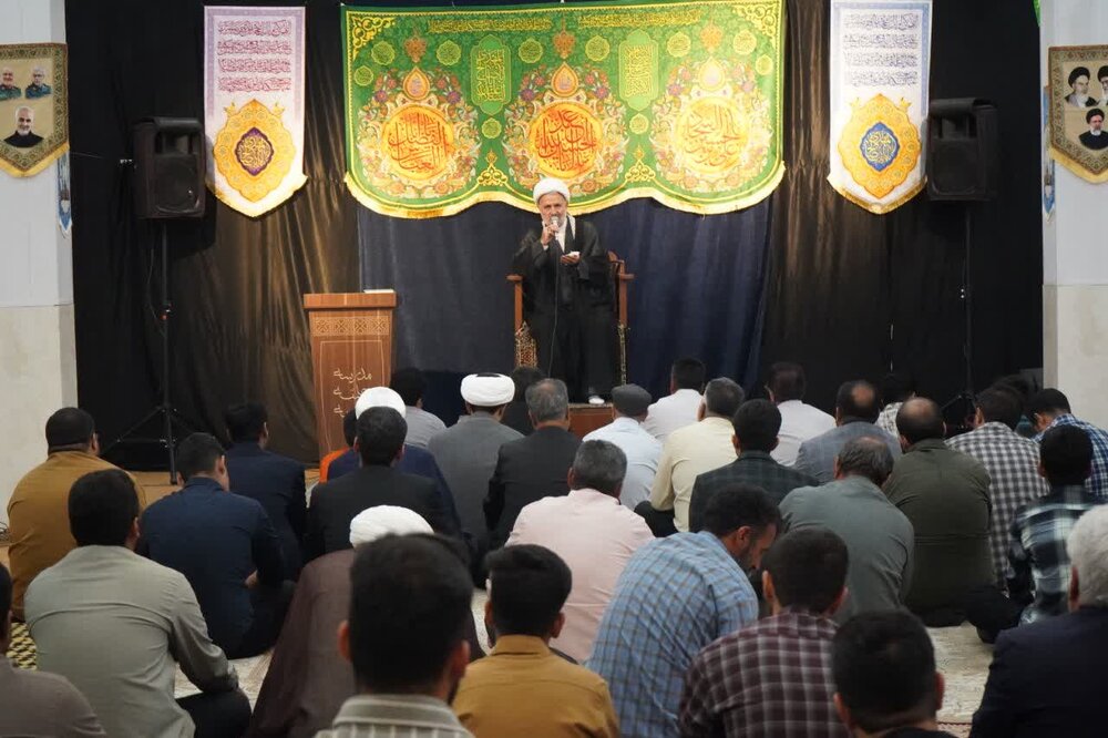 تصاویر/ کارگاه آموزش مداحی با حضور حجت الاسلام میرزامحمدی در مدرسه علمیه مفیدیه سیرجان