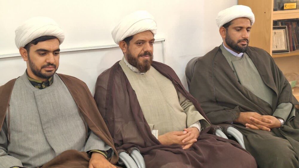 تصاویر/ دیدار مسئولان دینی و فرهنگی شهرستان رودبار جنوب با نماینده ولی فقیه سپاه این شهرستان