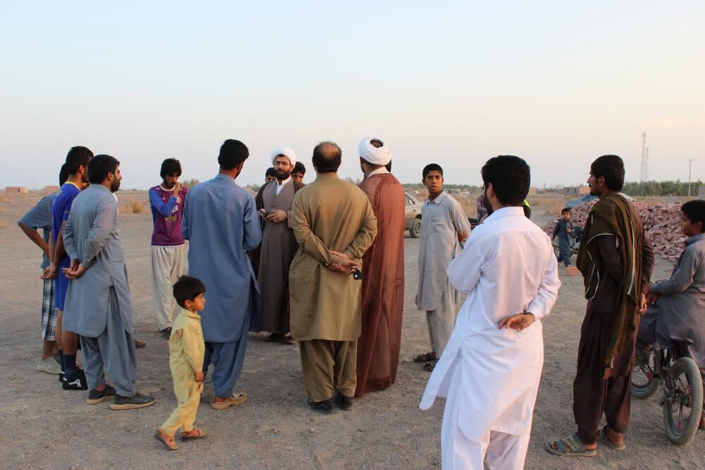 دیدار صمیمانه امام جمعه شهرستان دلگان با جوانان روستای چاه‌شورک+تصاویر