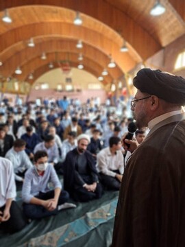 تصاویر/ کارگاه «تبلیغ نوین نماز» در دبیرستان ماندگار البرز