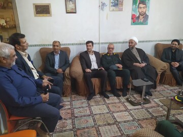 شهدا نماد افتخار و فداکاری برای میهن اسلامی هستند