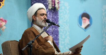 بی‌احترامی به والدین باعث فقر و بی‌برکتی در زندگی می‌شود