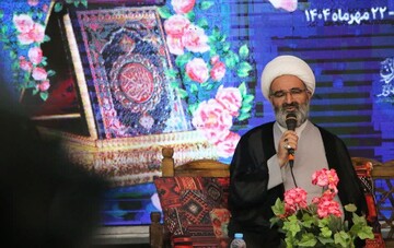 اخلاص، رمز ماندگاری «درس‌هایی از قرآن» است/ بهره‌مندی از قرآن، در گرو طهارت معنوی است