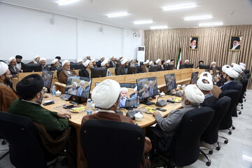 تصاویر/ جلسه هم اندیشی مدیران مدارس استان قم