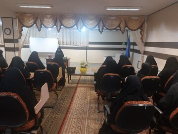 طلاب در کنار فراگیری محفوظات ذهنی به مباحثه توجه کنند