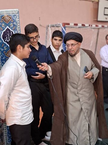 تصاویر/ کارگاه «تبلیغ نوین نماز» در دبیرستان ماندگار البرز