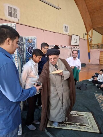 تصاویر/ کارگاه «تبلیغ نوین نماز» در دبیرستان ماندگار البرز