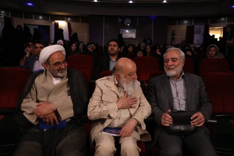 تصاویر/ آیین رونمایی از کتاب «ایرانی بودن افتخار دارد»