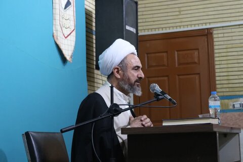 تصاویر/ برگزاری کلاس اخلاق در مدرسه علمیه حضرت صاحب الزمان شهر ایلام