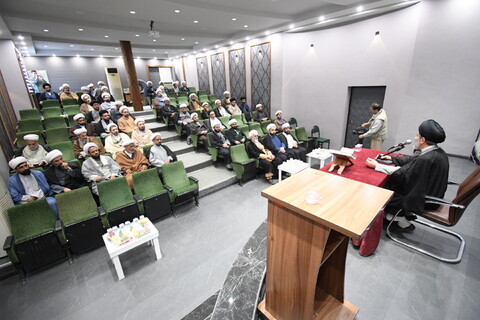 تصاویر/ نشست تبیینی توجیهی ائمه جماعات دستگاه های اجرایی آذربایجان غربی