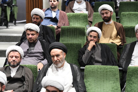 تصاویر/ نشست تبیینی توجیهی ائمه جماعات دستگاه های اجرایی آذربایجان غربی