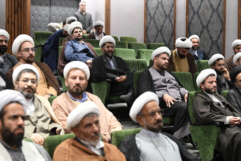 تصاویر/ نشست تبیینی توجیهی ائمه جماعات دستگاه های اجرایی آذربایجان غربی