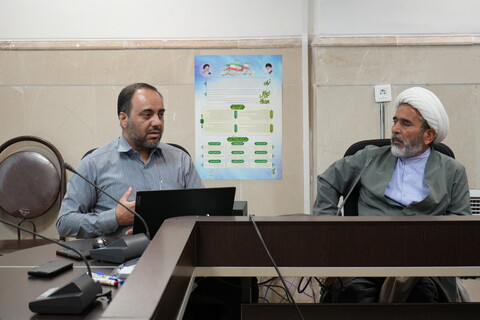 تصاویر / جلسه معاونین تهذیب حوزه علمیه یزد با معاون تهذیب حوزه‌های علمیه