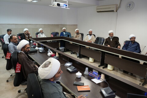 تصاویر / جلسه معاونین تهذیب حوزه علمیه یزد با معاون تهذیب حوزه‌های علمیه
