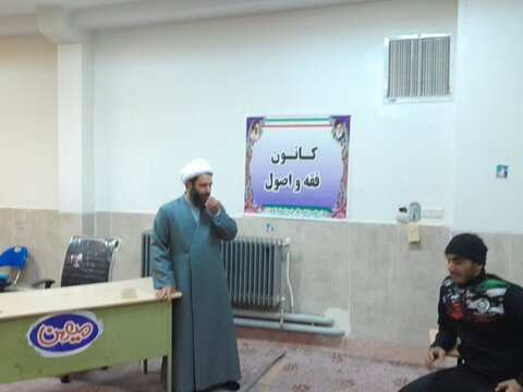 تصاویر/ برگزاری کانون های علمی در مدرسه علمیه امام باقر (ع) شهرستان کامیاران