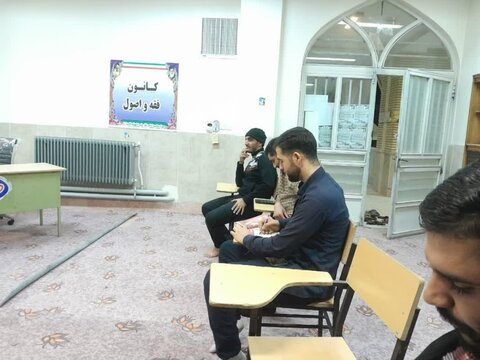 تصاویر/ برگزاری کانون های علمی در مدرسه علمیه امام باقر (ع) شهرستان کامیاران