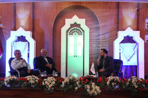 رونمایی از دو کتاب دفاع مقدس در کرمان