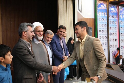 تصاویر/ آيين افتتاحيه سی و چهارمین دوره «درس‌هايي از قرآن» کشور به میزبانی استان سمنان