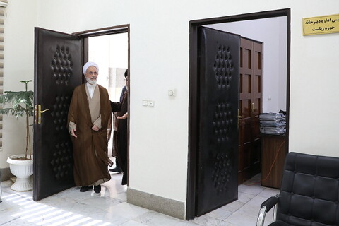 تصاویر/ بازدید آیت الله اعرافی از دادگستری کل استان قم