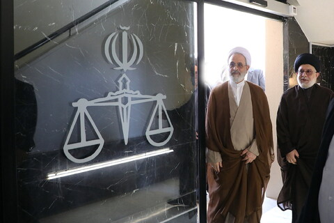 تصاویر/ بازدید آیت الله اعرافی از دادگستری کل استان قم
