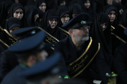 عکس/ آیین تعویض پرچم گنبد حرم مطهر حضرت موسی مبرقع(ع)