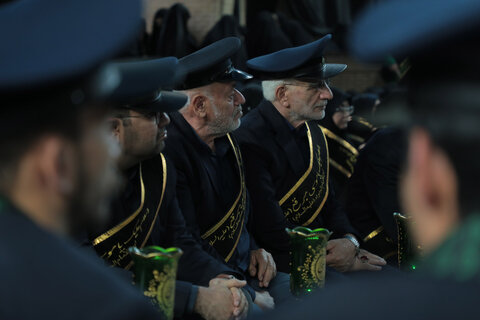 عکس/ آیین تعویض پرچم گنبد حرم مطهر حضرت موسی مبرقع(ع)