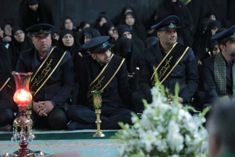 عکس/ آیین تعویض پرچم گنبد حرم مطهر حضرت موسی مبرقع(ع)