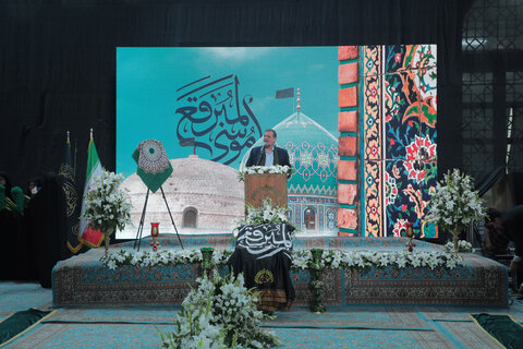 عکس/ آیین تعویض پرچم گنبد حرم مطهر حضرت موسی مبرقع(ع)