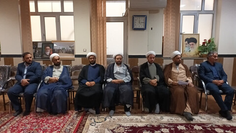 تصاویر/ نشست  امام‌جمعه شهرستان اهر با روحانیون  فرهنگی و طرح امین آموزش و پرورش