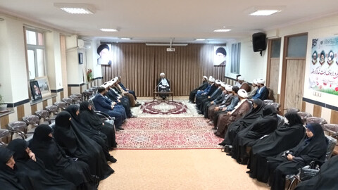 تصاویر/ نشست  امام‌جمعه شهرستان اهر با روحانیون  فرهنگی و طرح امین آموزش و پرورش