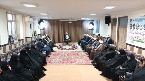 تصاویر/ نشست  امام‌جمعه شهرستان اهر با روحانیون  فرهنگی و طرح امین آموزش و پرورش