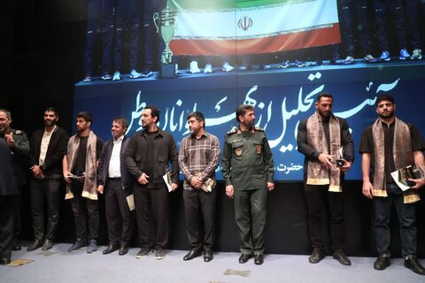 تصاویر/ تقدیر از تیم‌های کشتی آزاد و فرنگی توسط سپاه محمد رسول‌الله
