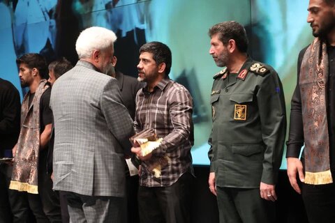 تصاویر/ تقدیر از تیم‌های کشتی آزاد و فرنگی توسط سپاه محمد رسول‌الله
